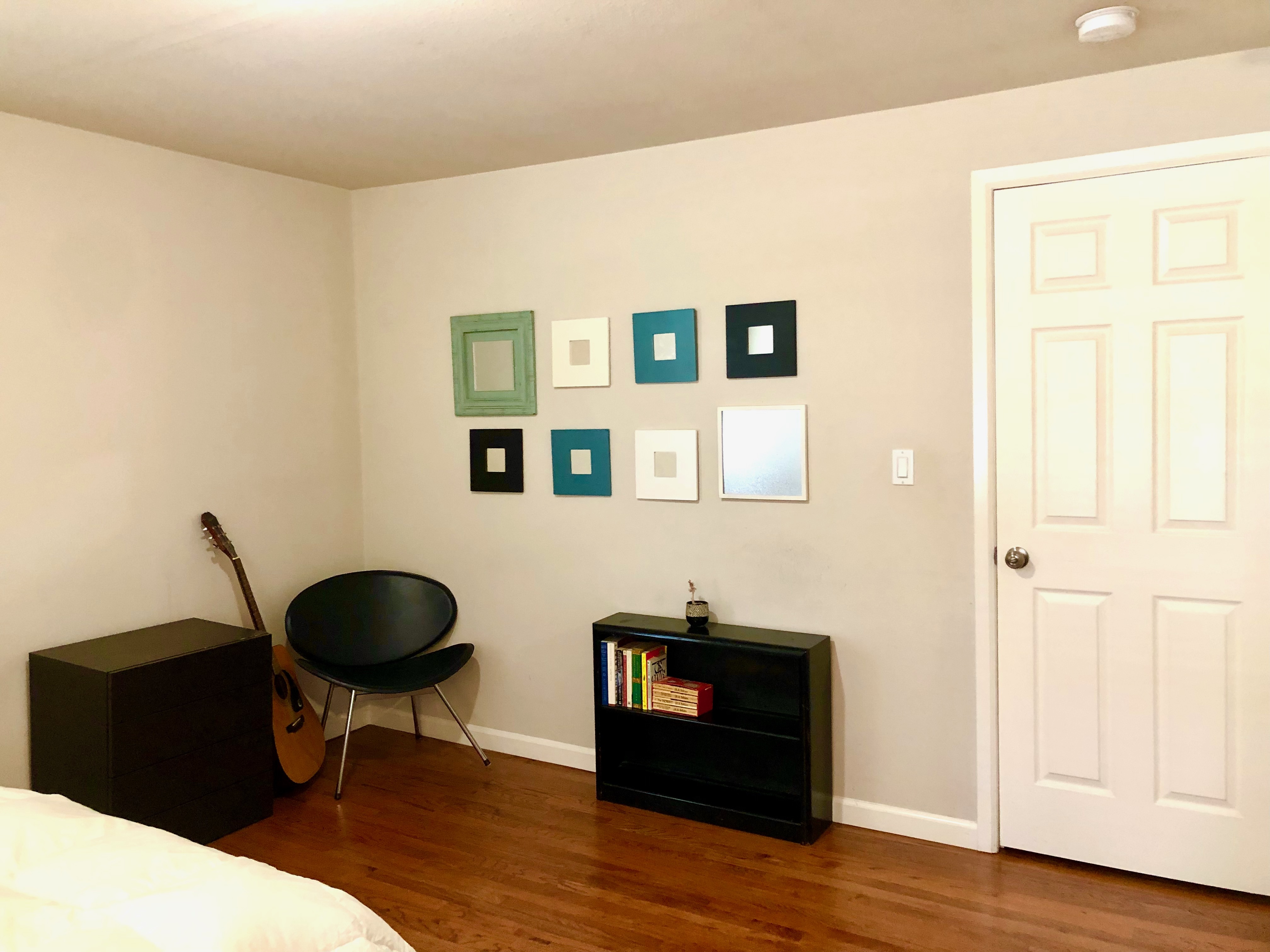 listing photo 1/4
