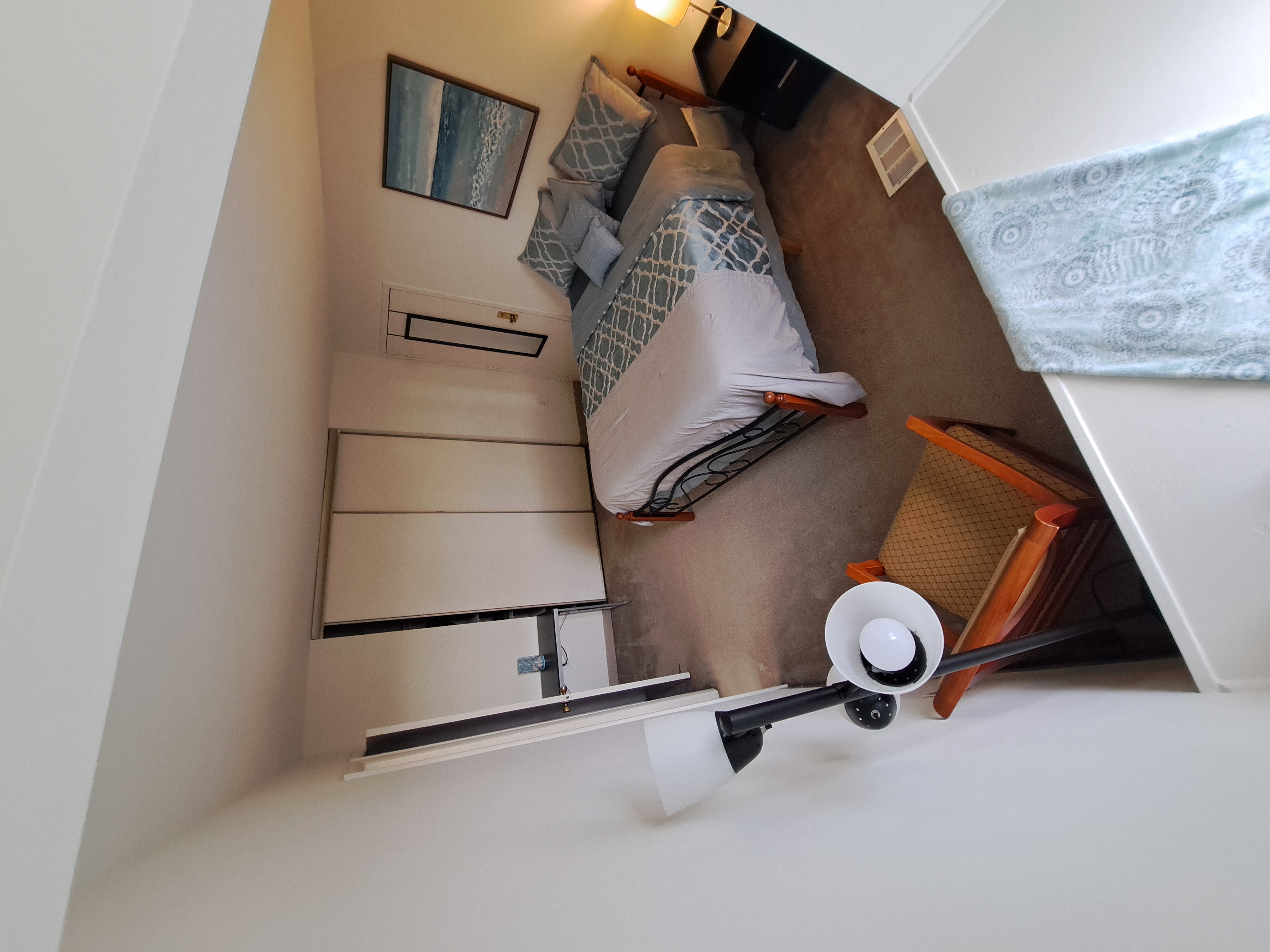 listing photo 3/4