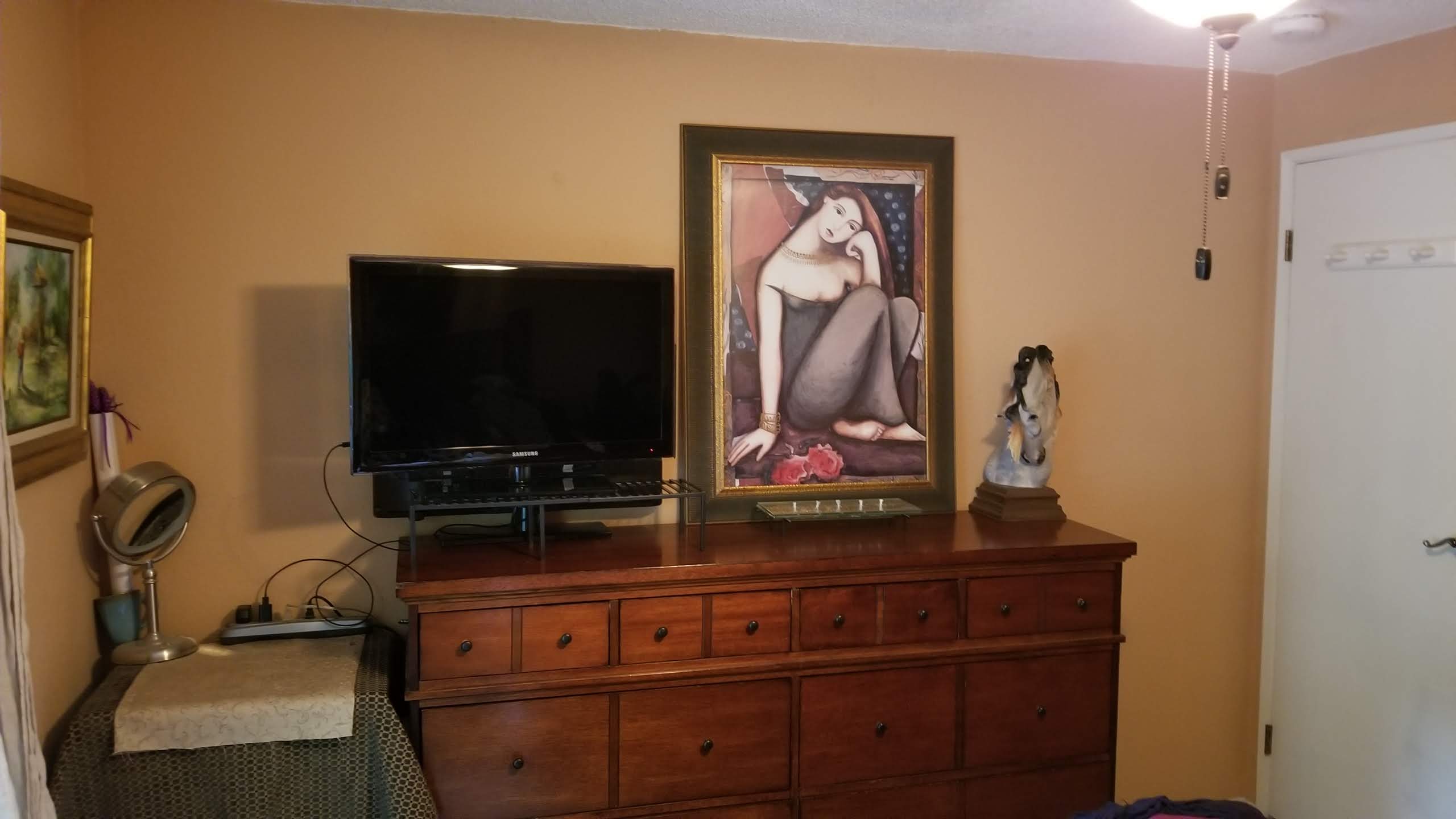 listing photo 2/3