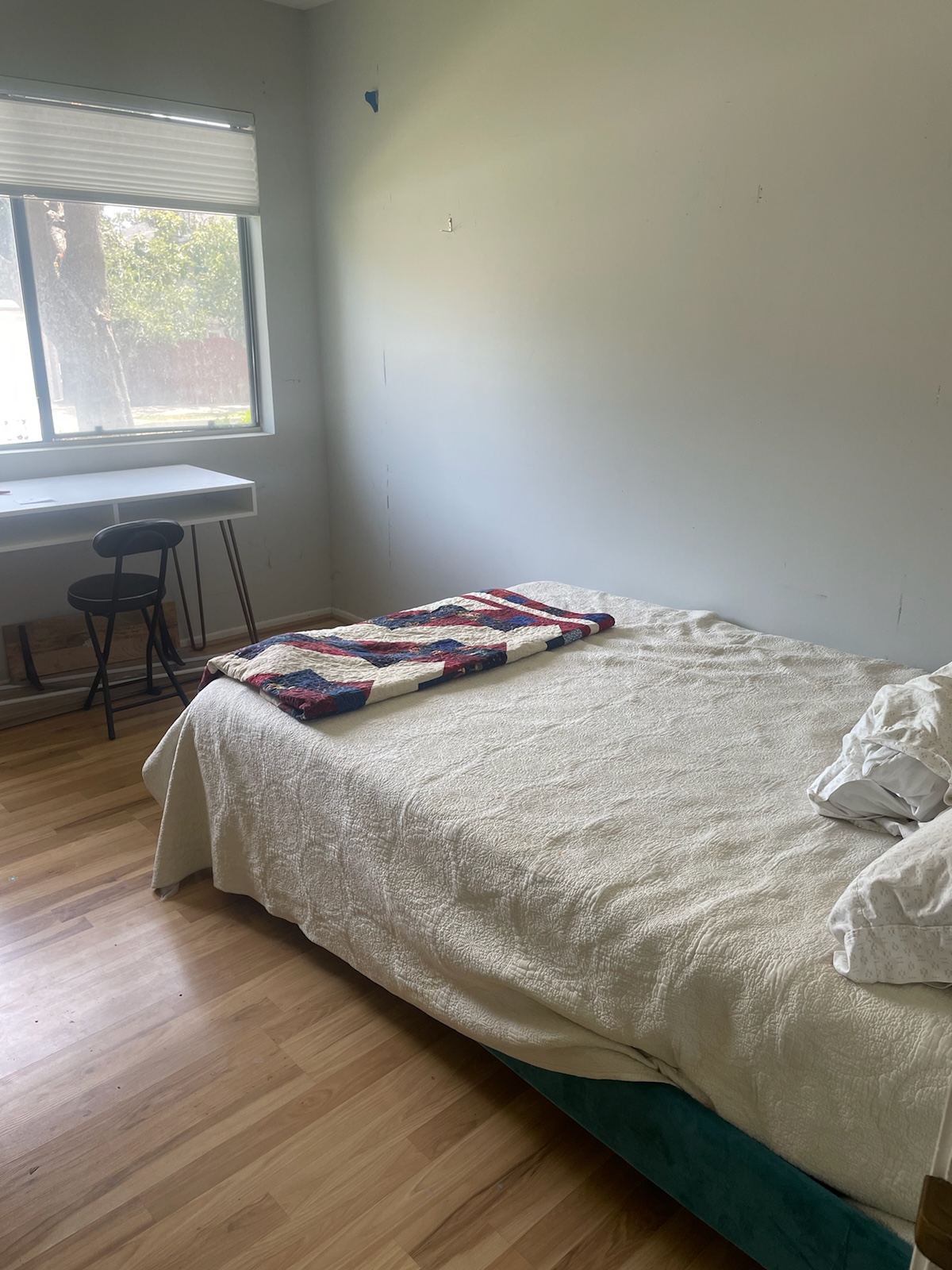 listing photo 1/5