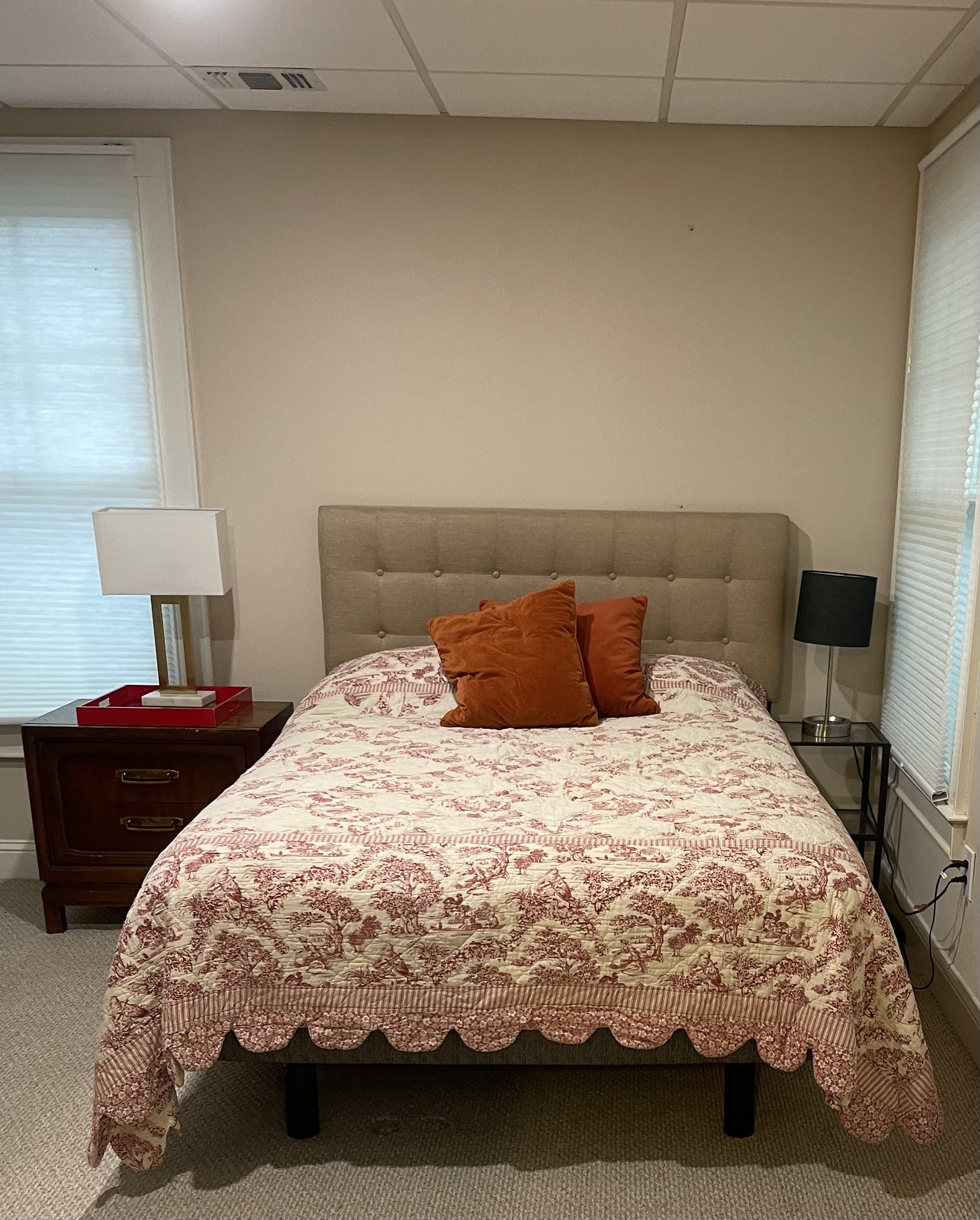 listing photo 1/5