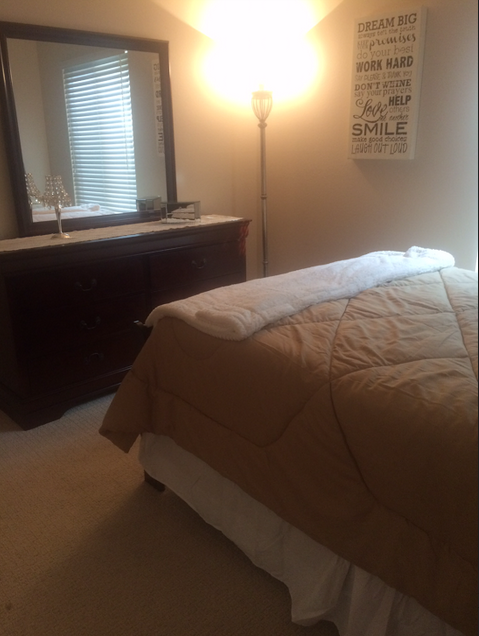 listing photo 2/4