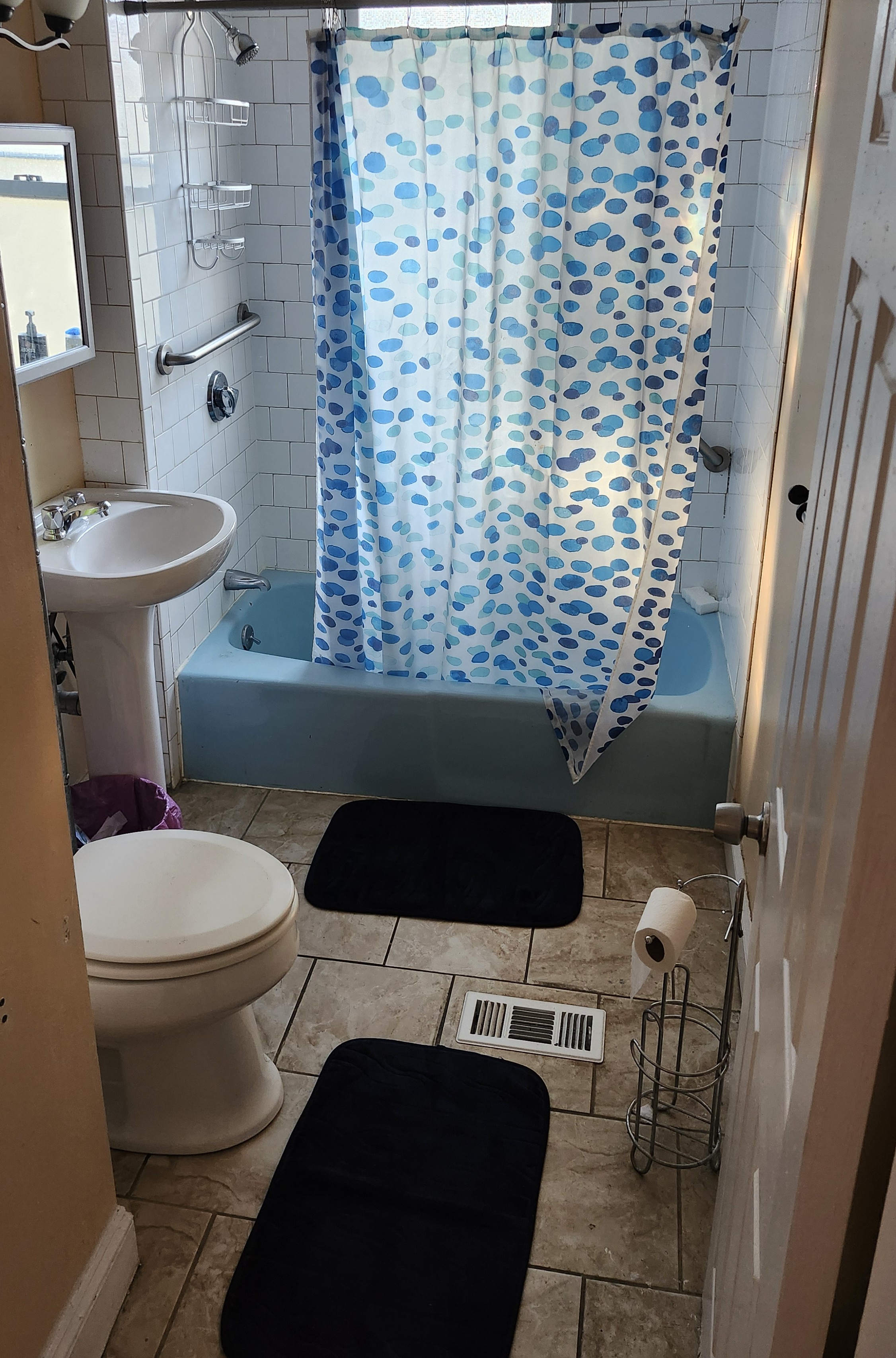 listing photo 3/3