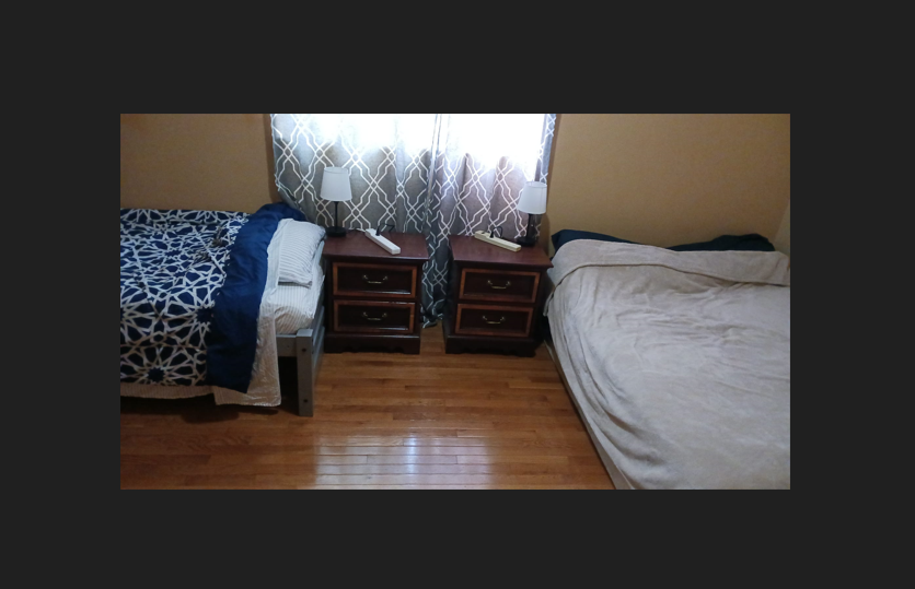 listing photo 1/2