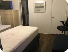 listing photo 1/5