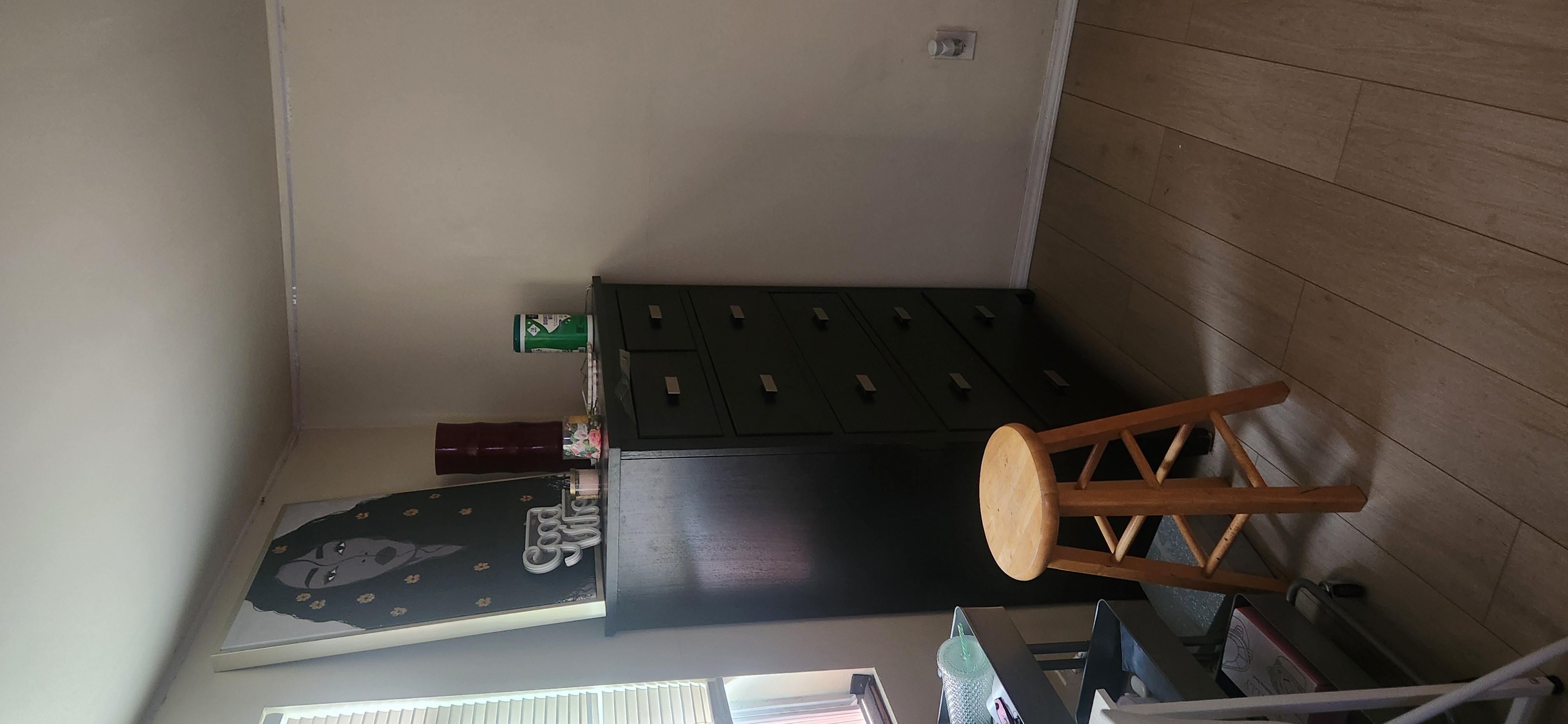 listing photo 3/4