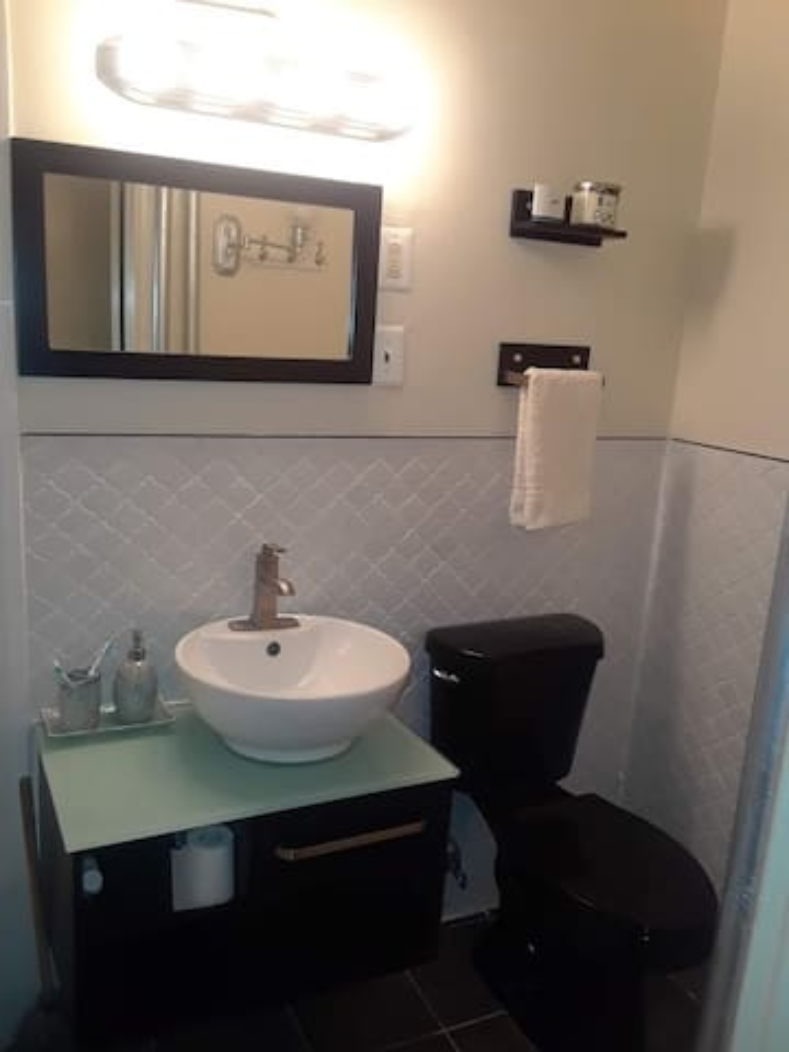 listing photo 2/2