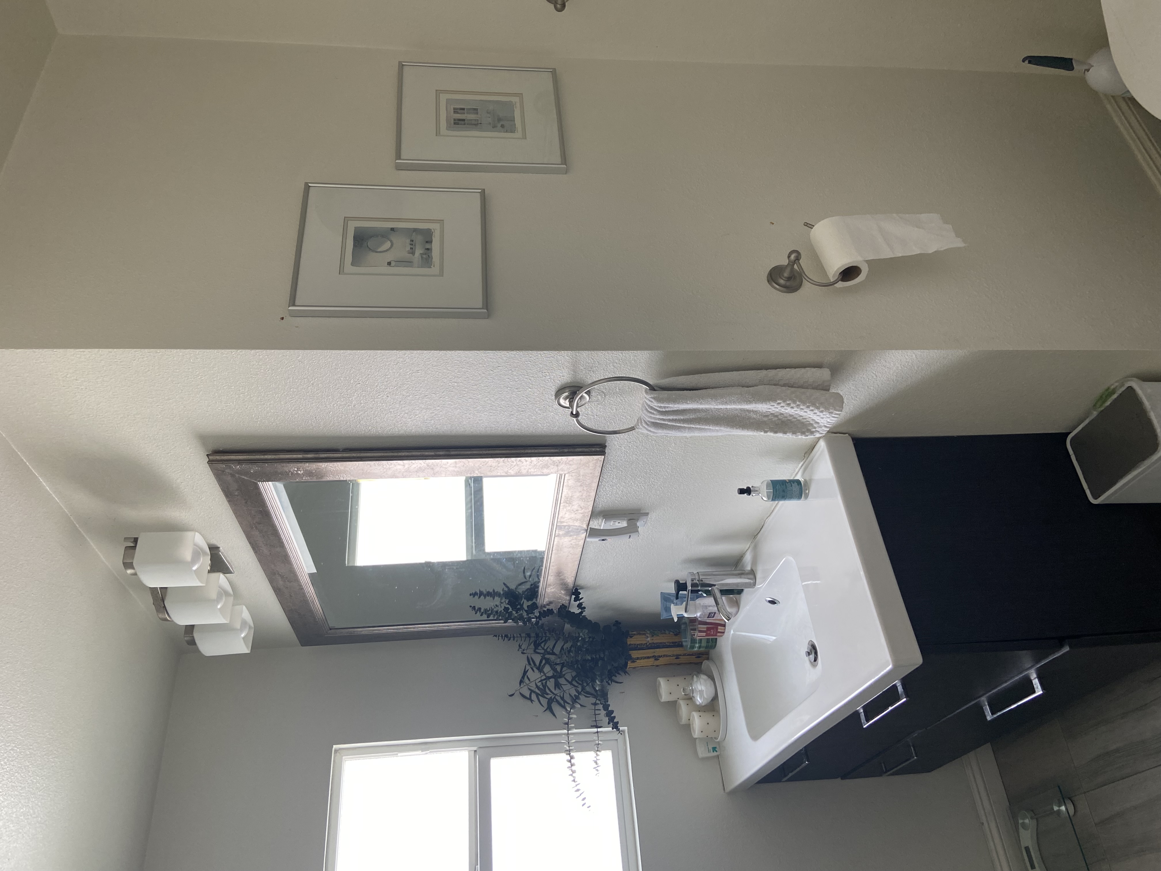 listing photo 2/4