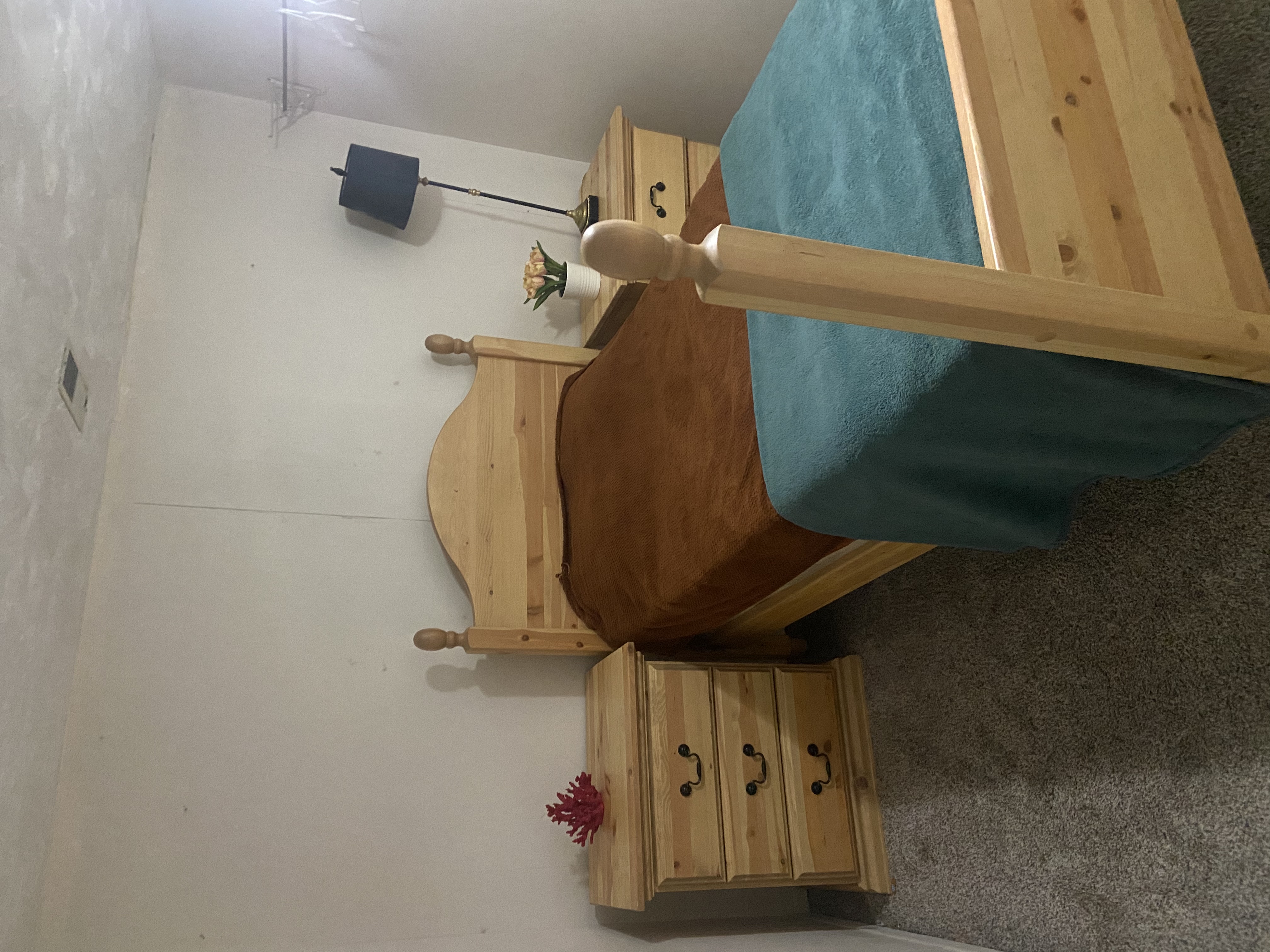 listing photo 2/4
