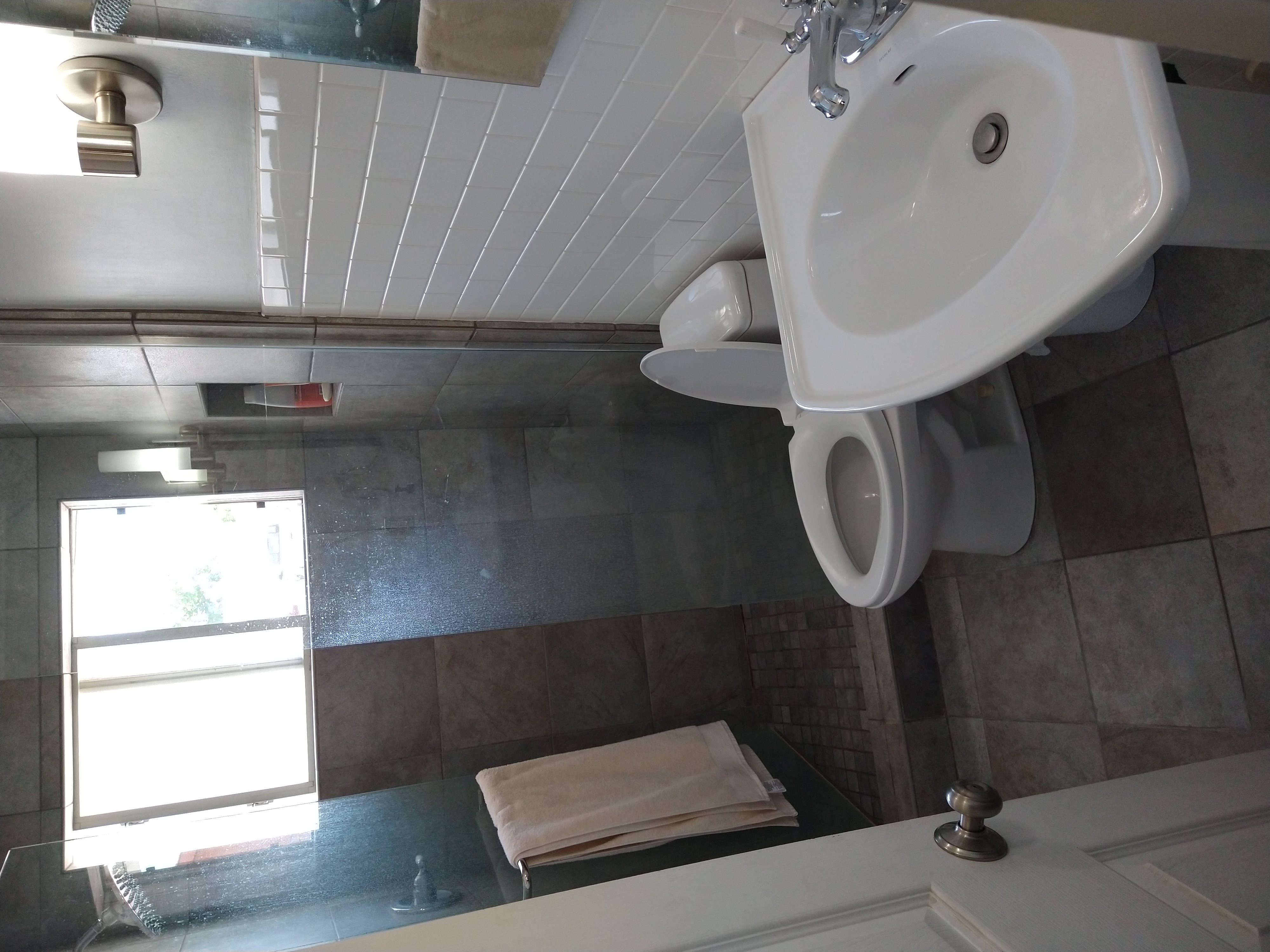 listing photo 3/3