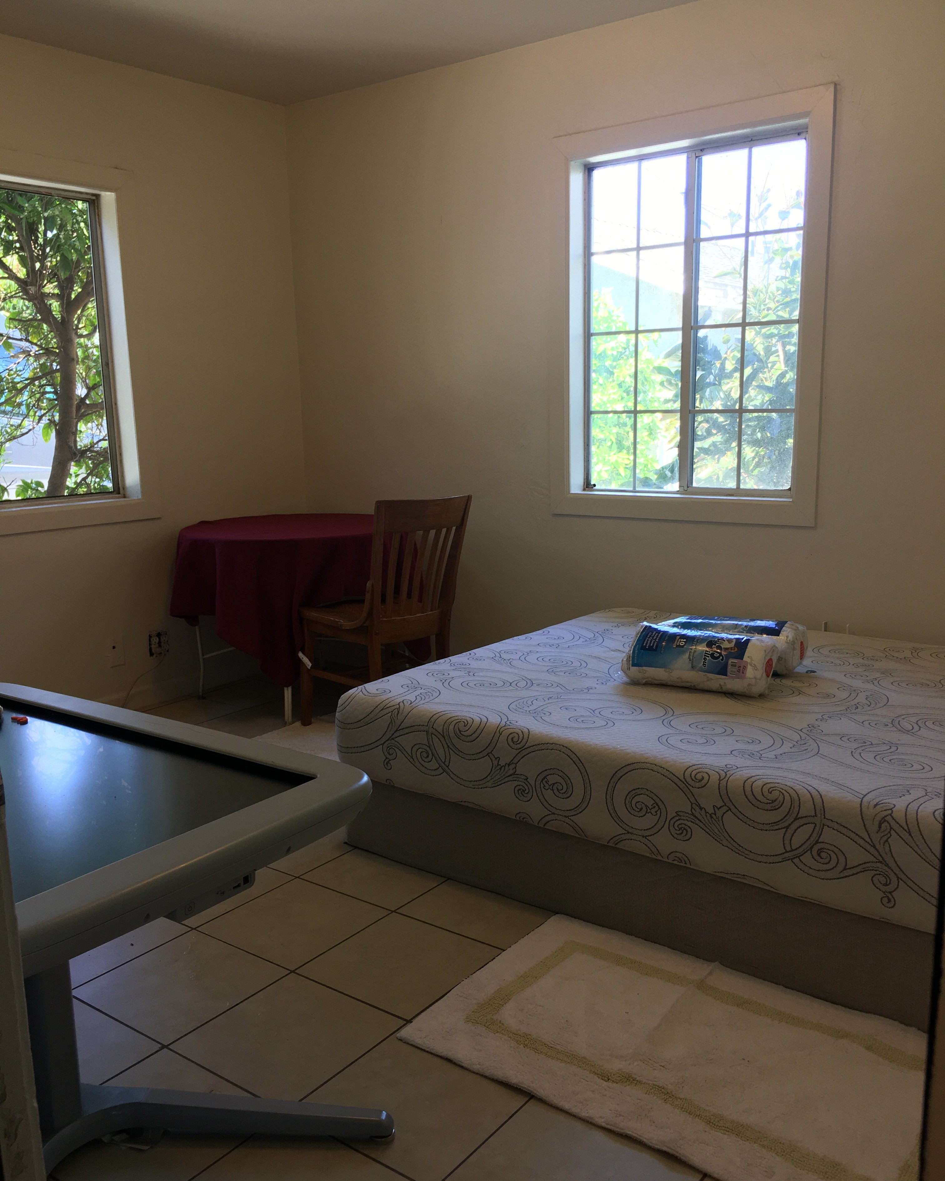 listing photo 1/2