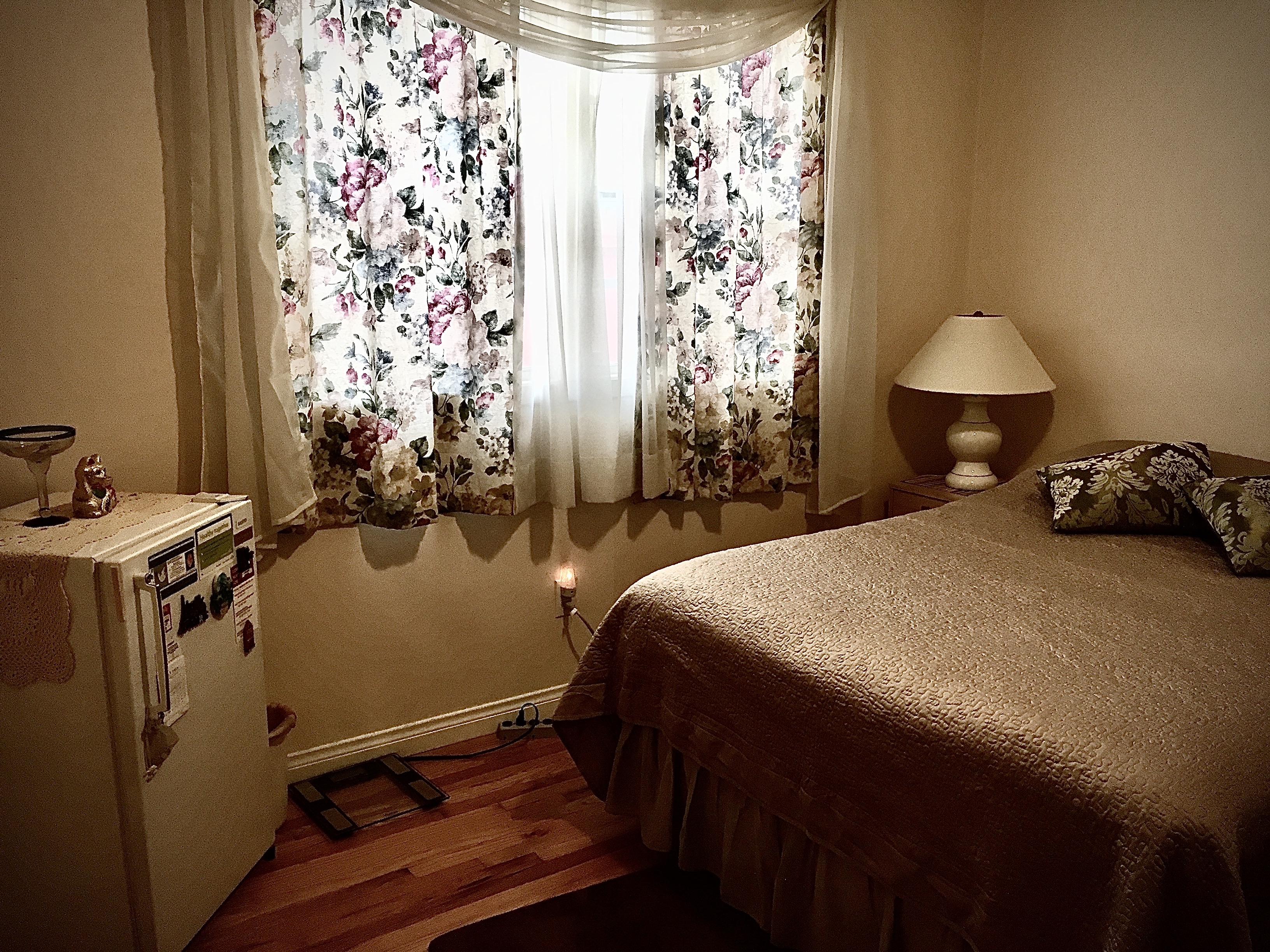 listing photo 1/3
