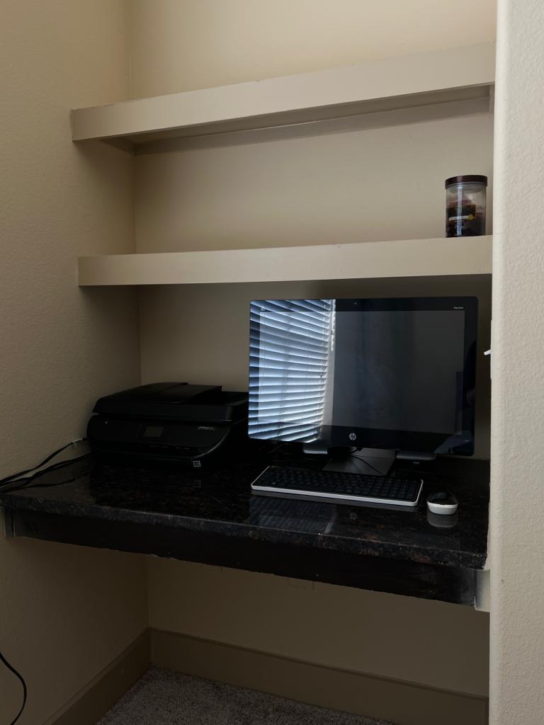 listing photo 2/5