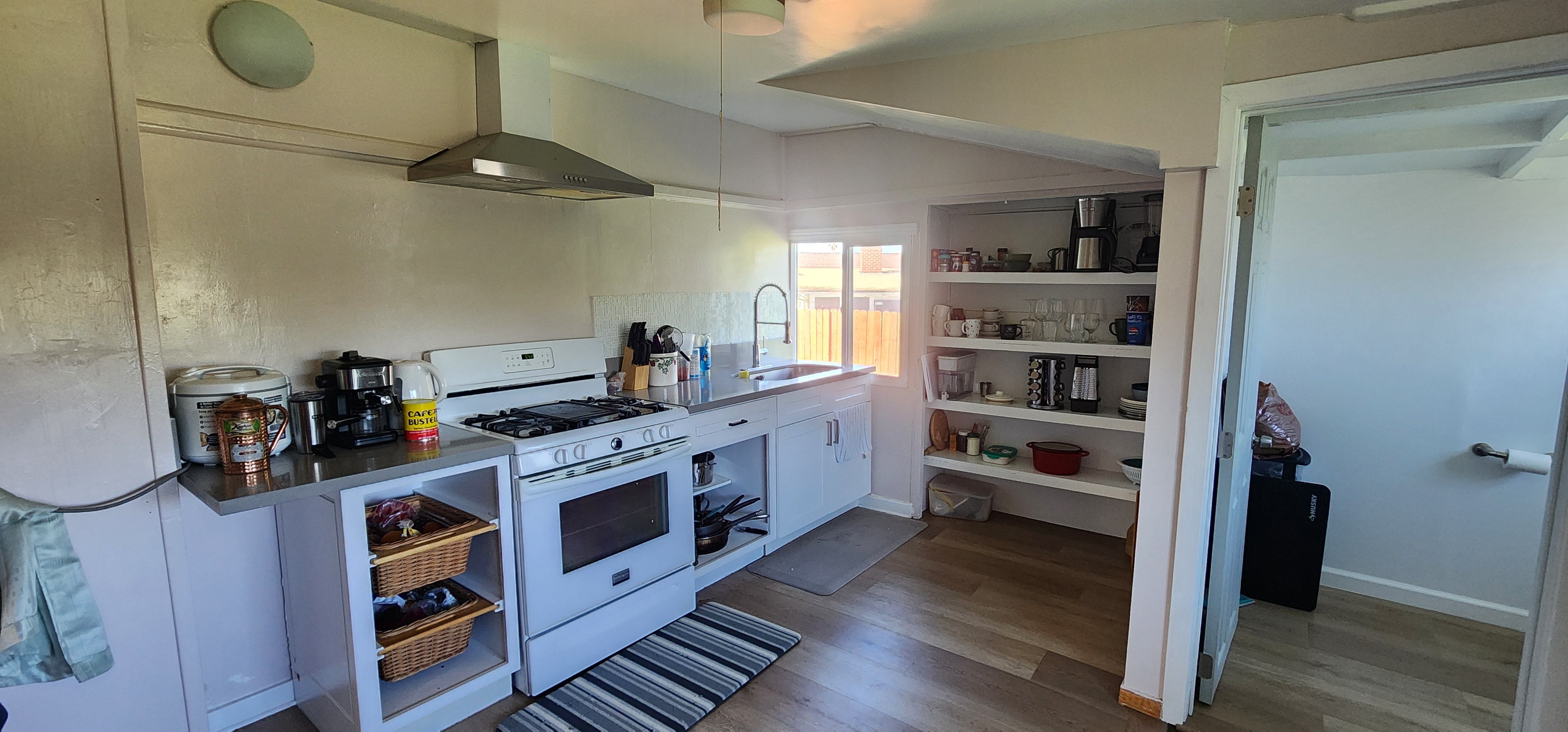 20250605-171644728-9f70-f61313c69e04_Kitchen front.jpg