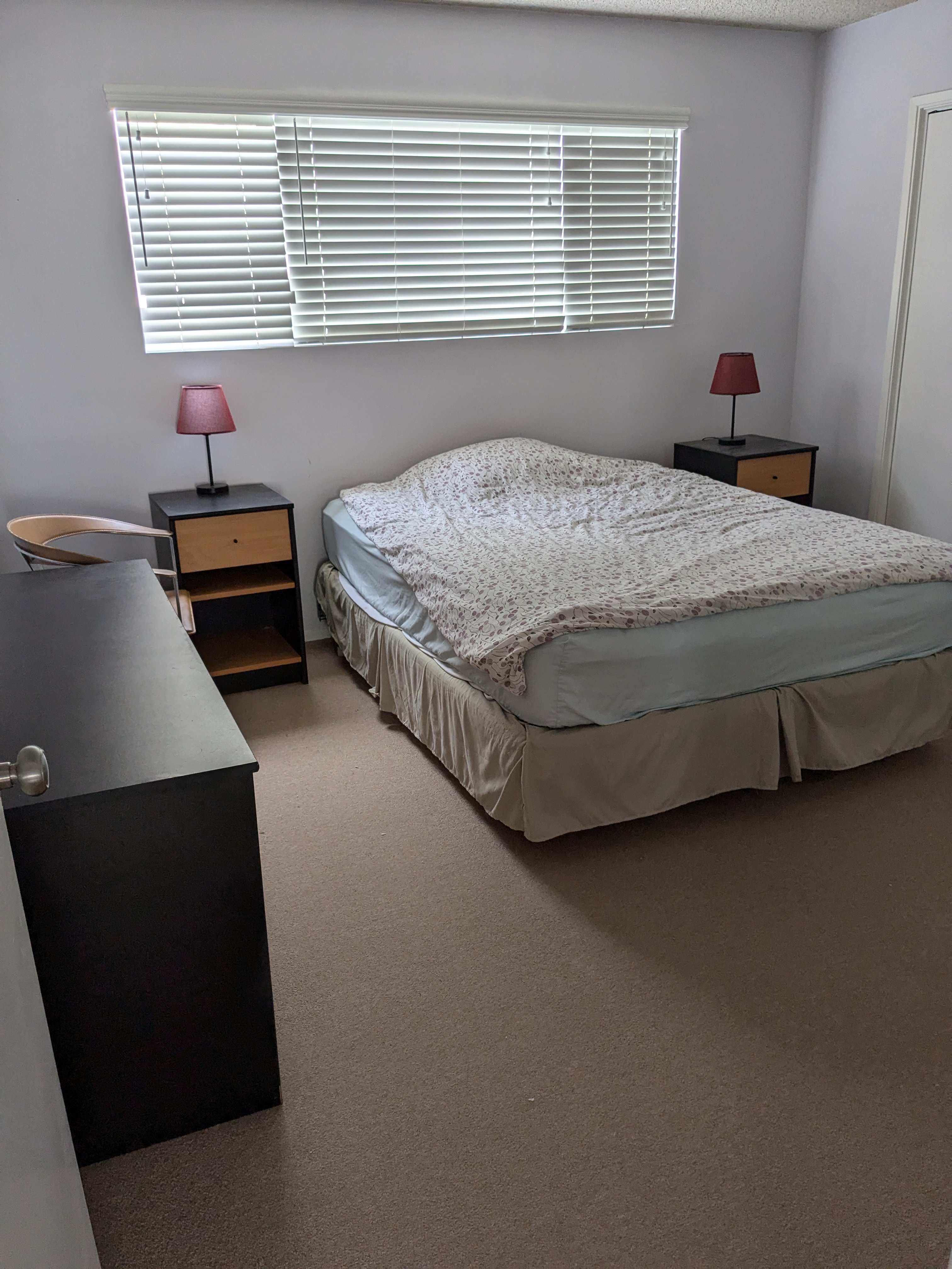 listing photo 1/2