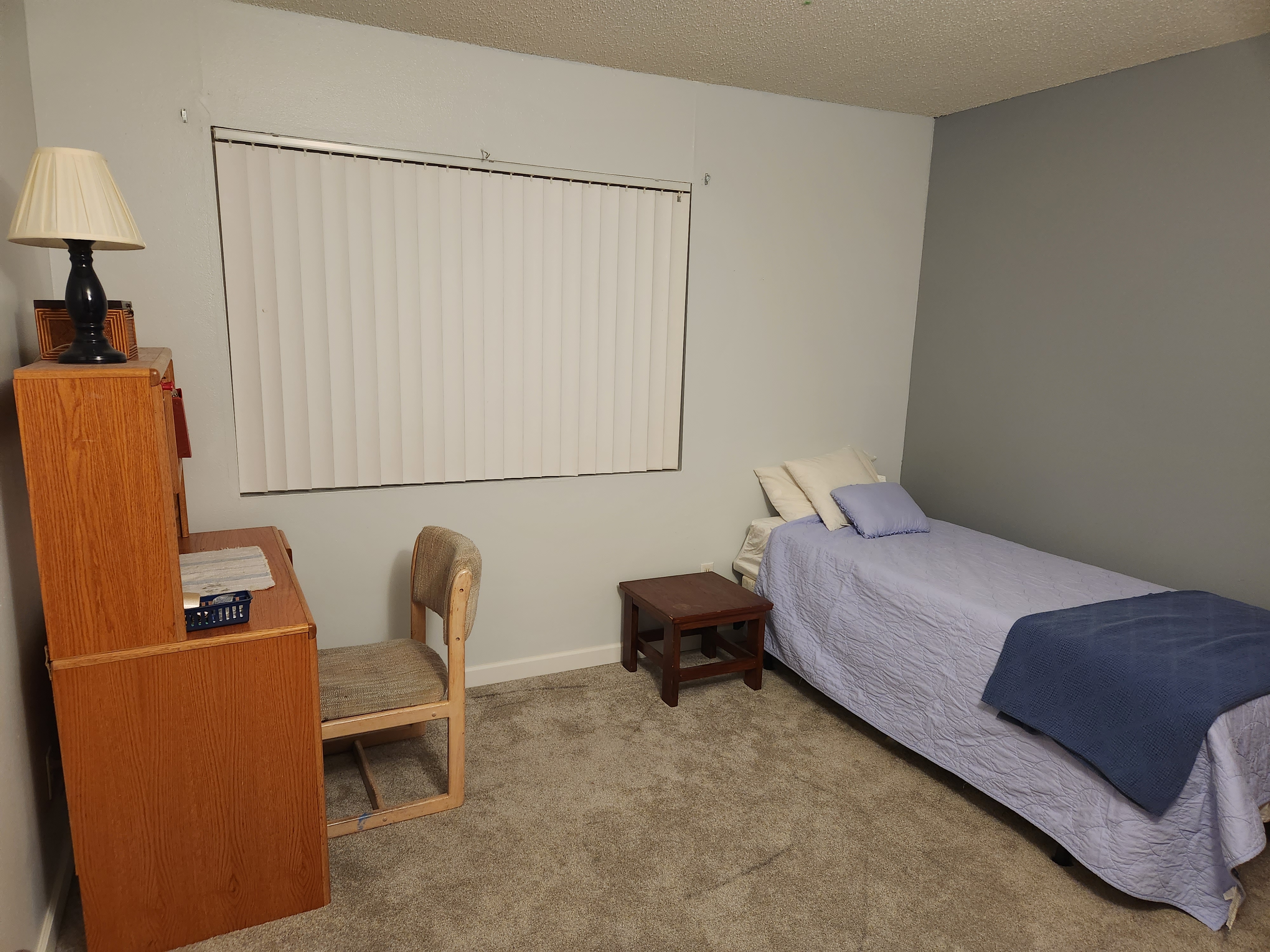 listing photo 1/2
