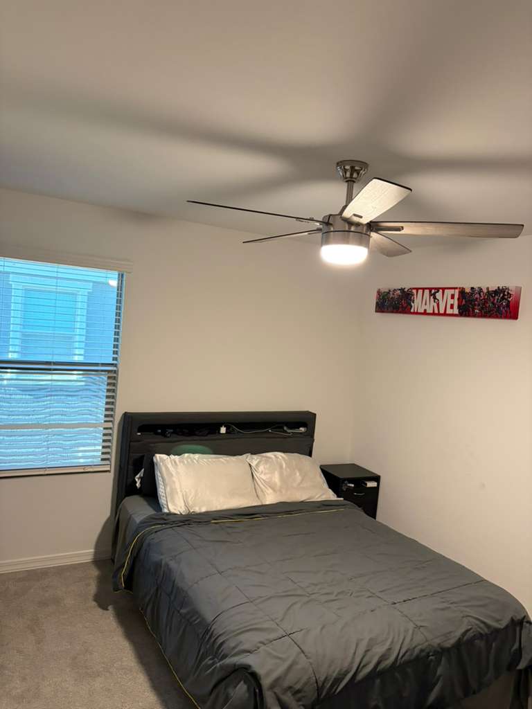 listing photo 3/5