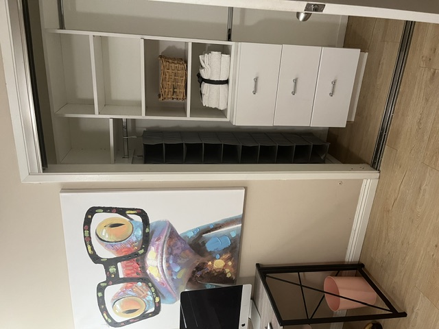 listing photo 1/3