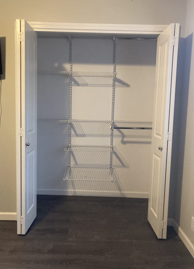 Bedroom c2.jpg