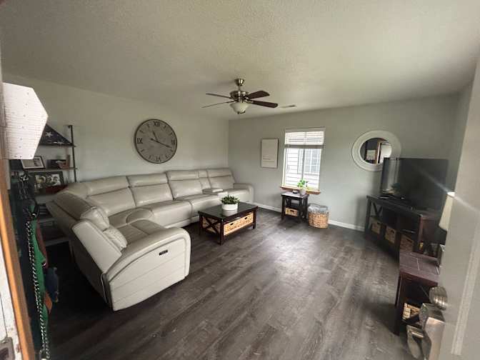 livingroom.jpg