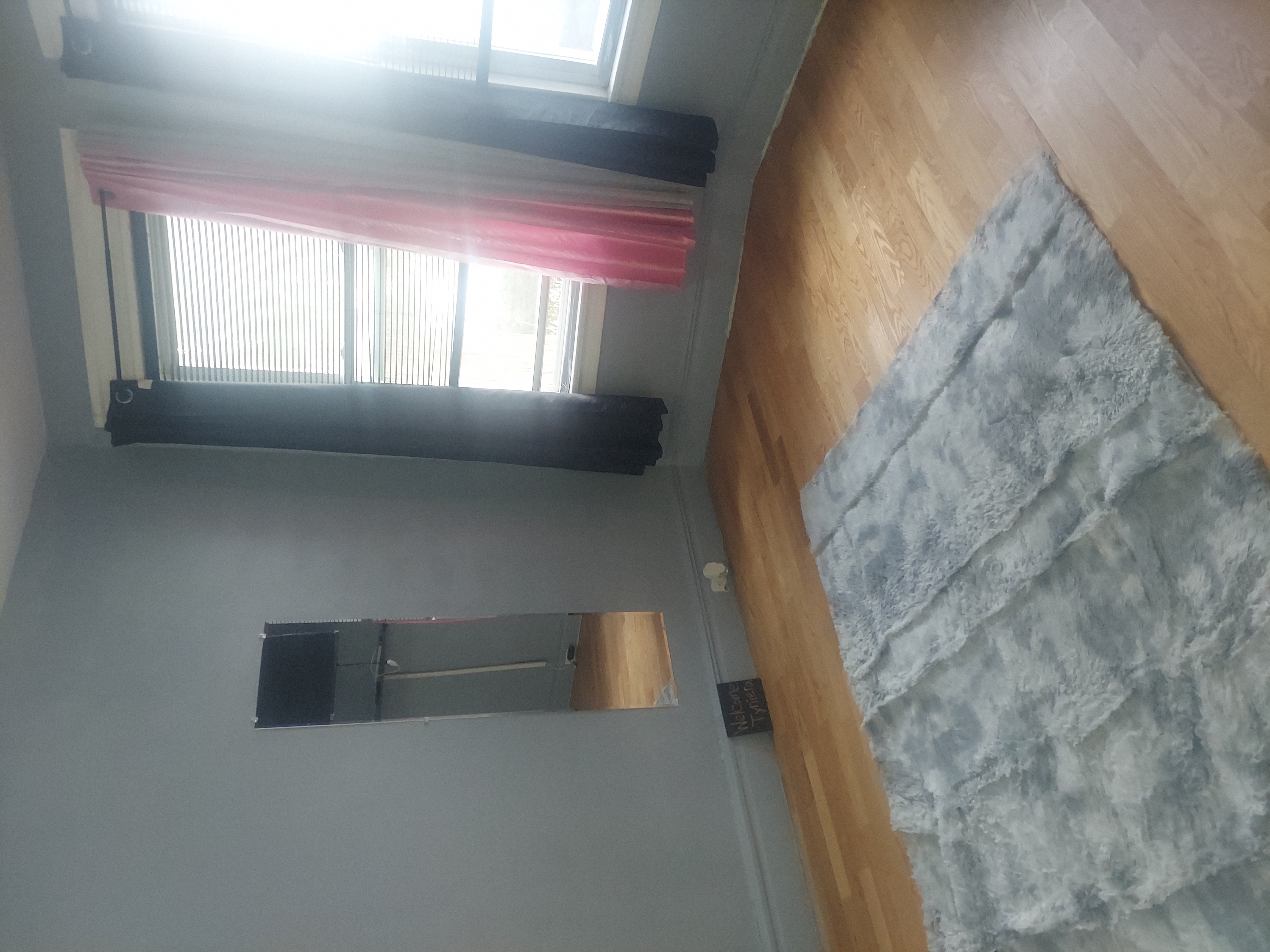 listing photo 4/8