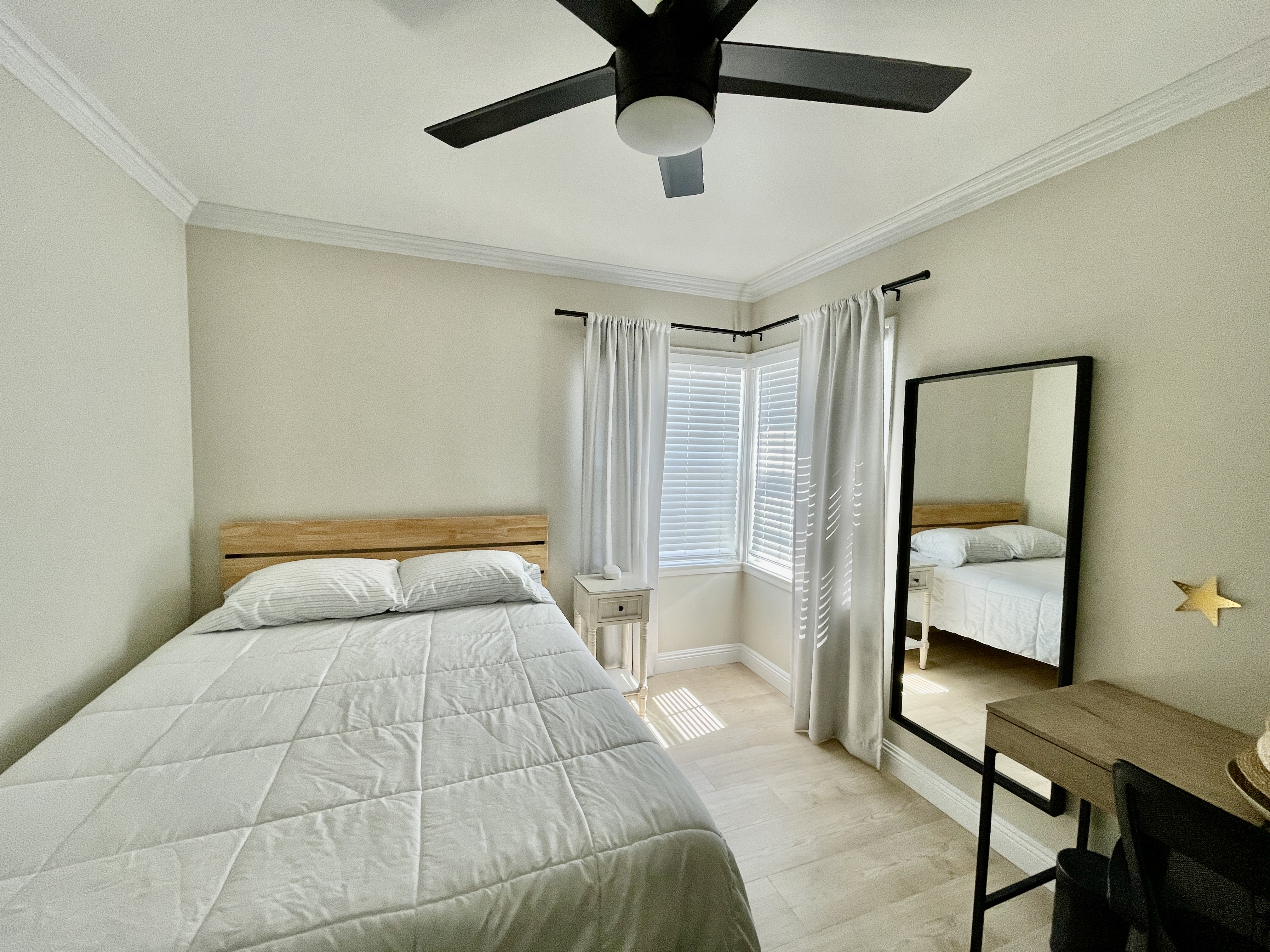 listing photo 2/9