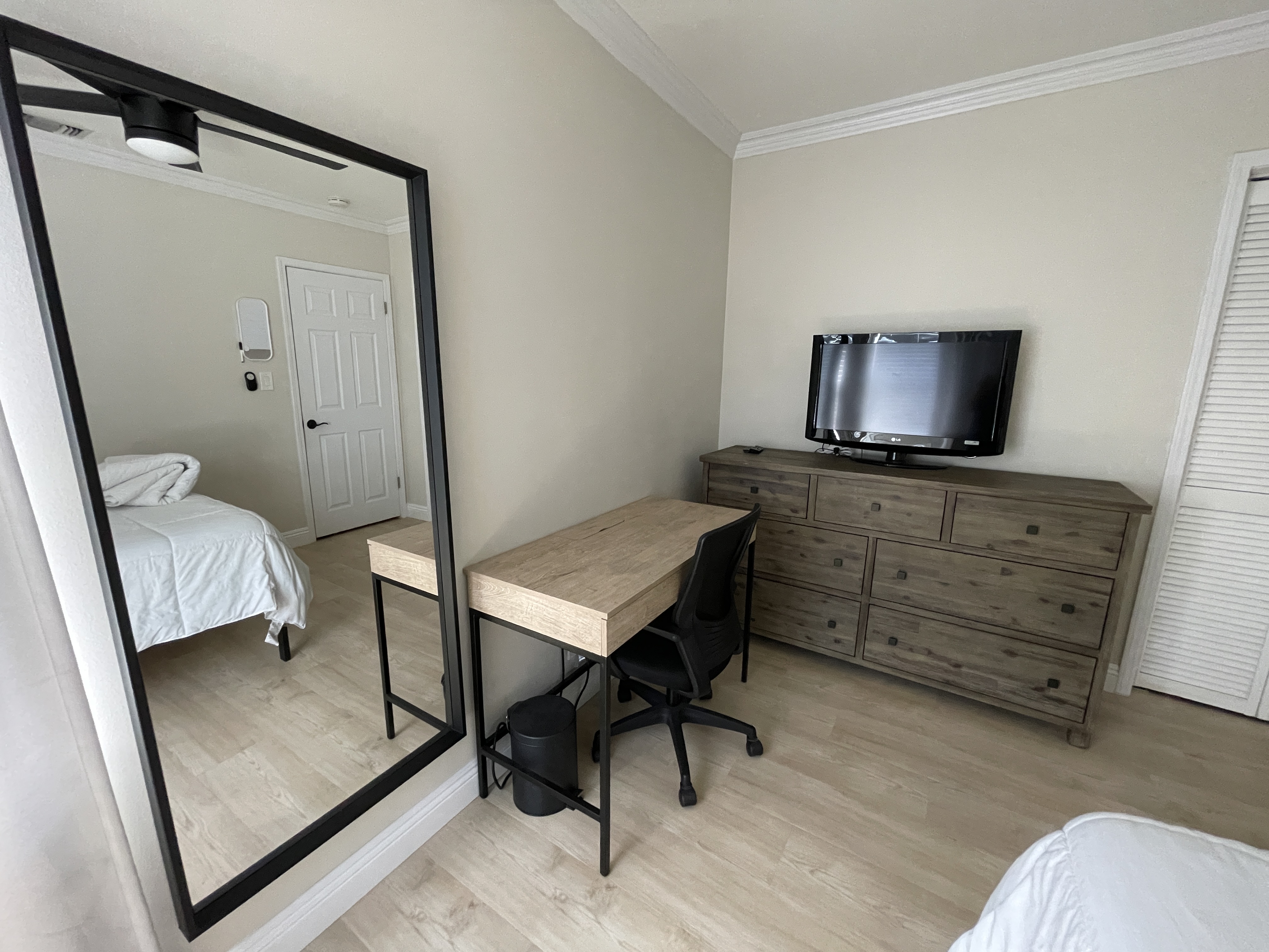 listing photo 6/9