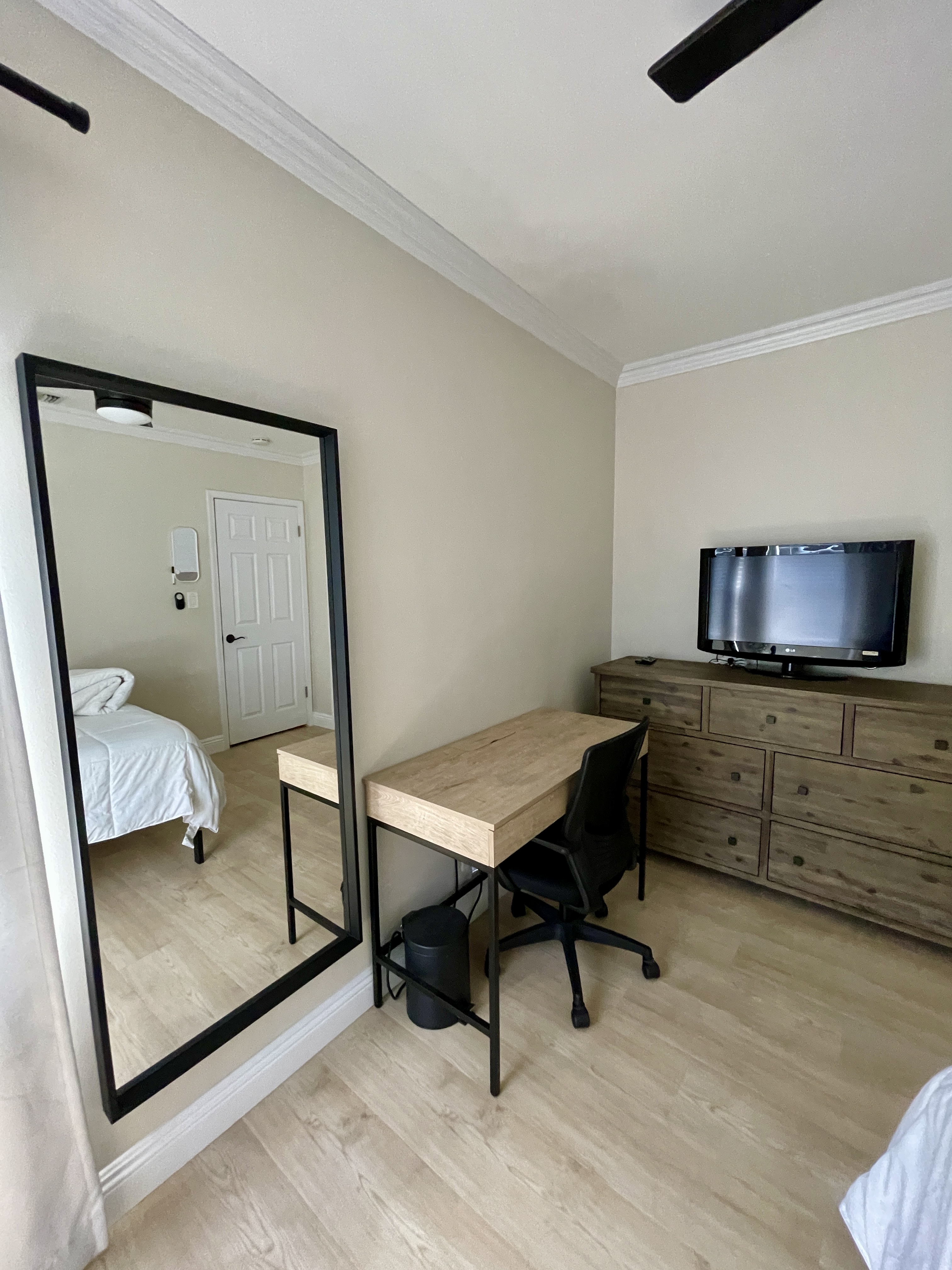 listing photo 8/9